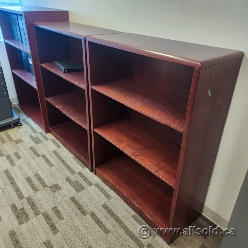 Mahogany 3 Shelf Bookcase with Adjustable Shelves, Rounded Top